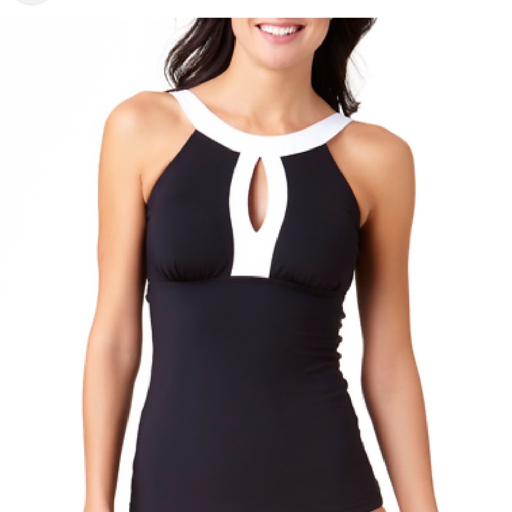 Liz Claiborne High Neck Tankini
Swimsuit Top Size M NWT